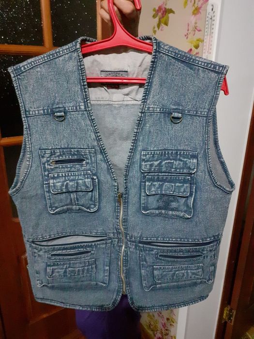 Джинсовая  безрукавка