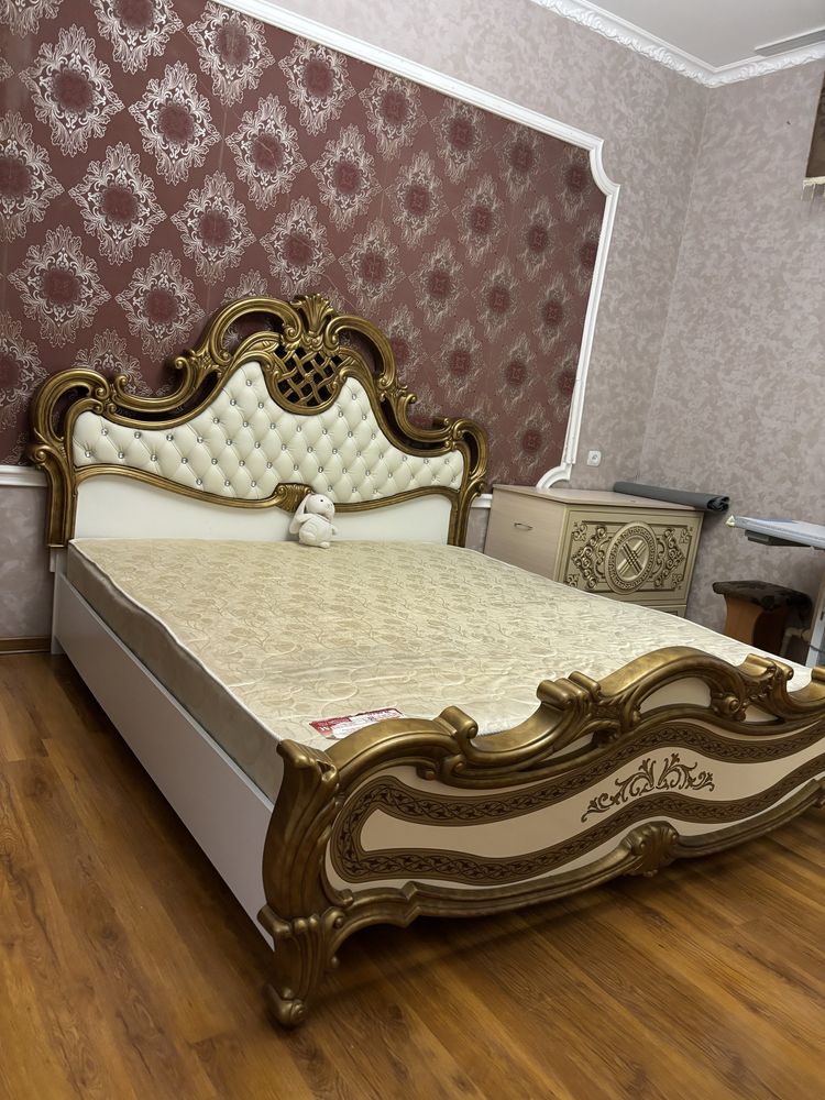 Срочно продается Спальный гарнитур Беларусь есть КаспиРед