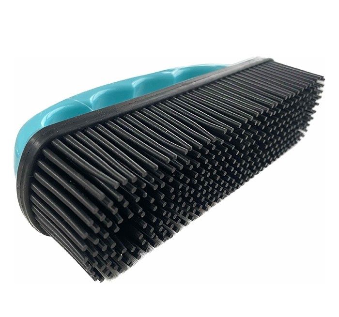 Четка за почистване на тапицерия