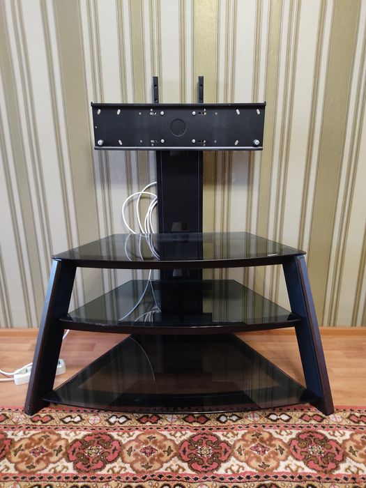 Тумба под ЖК телевизор