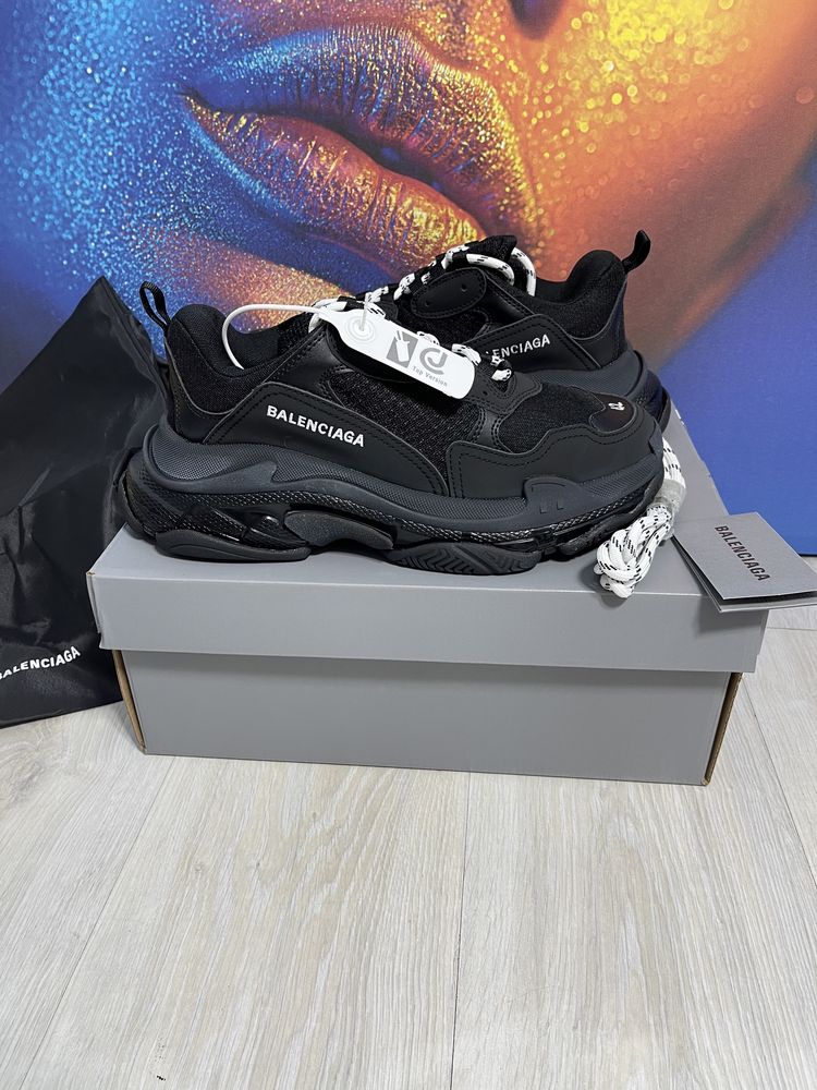 Adidasi Balenciaga Triple S Premium