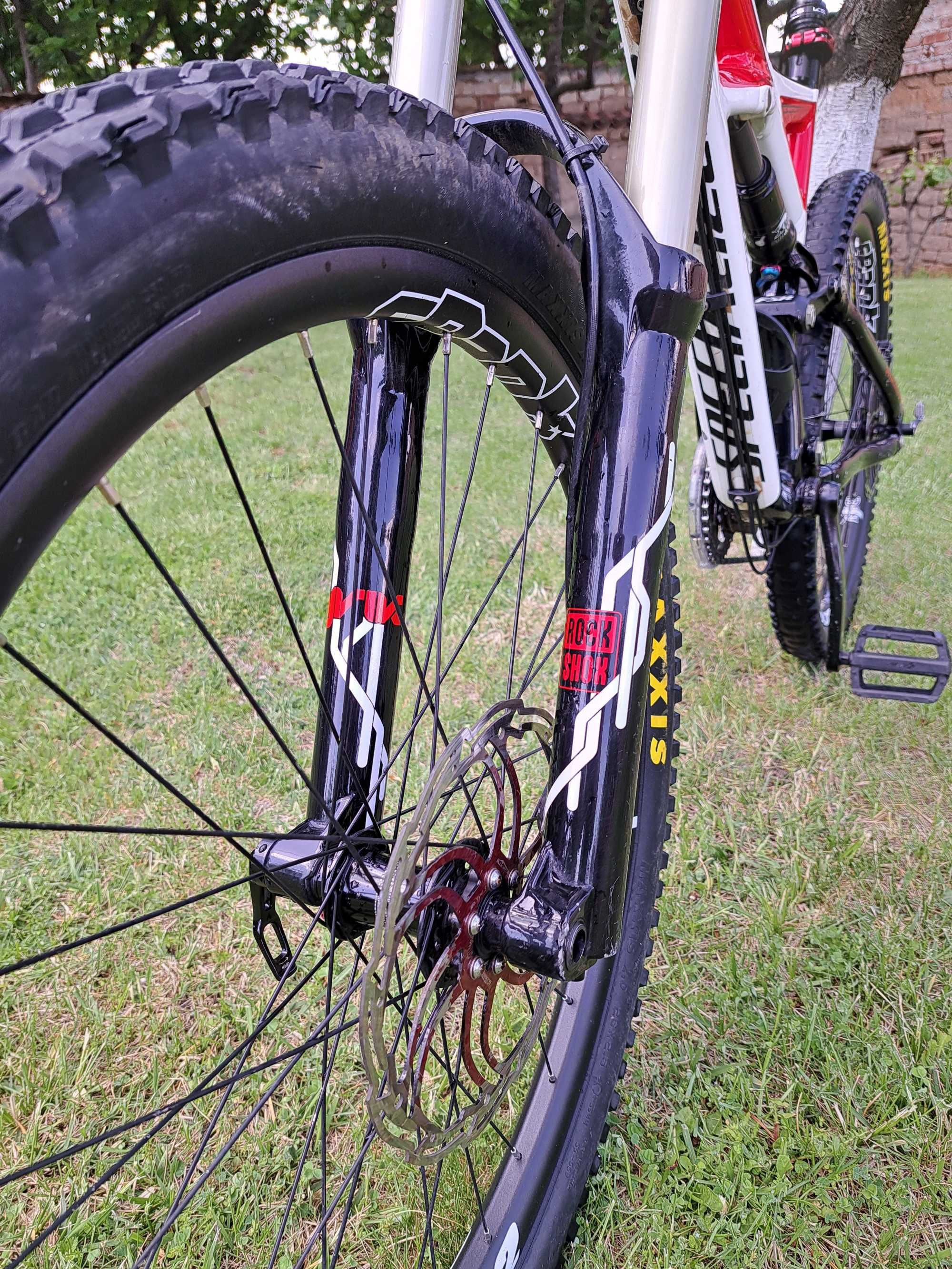 Колело Enduro Scecialized 26