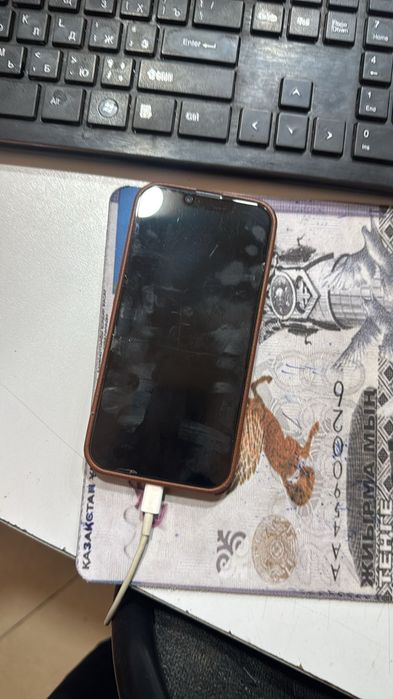 Iphone 13       .
