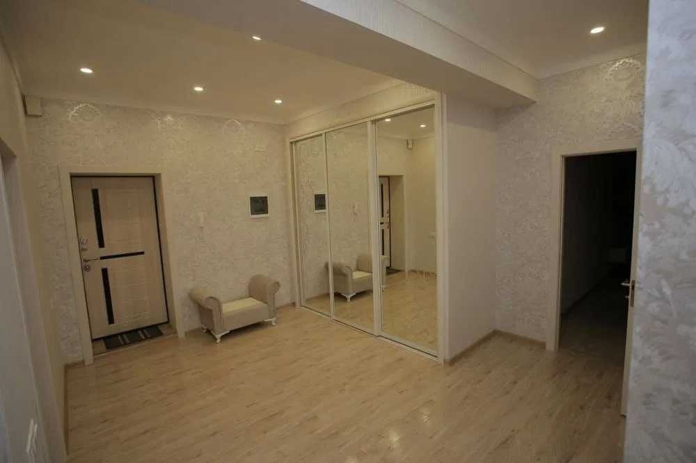 Сдаётся Элитное кв ЖК Сагбан Баурум 2-ком/3/8 ро-н Алмазарский 191*