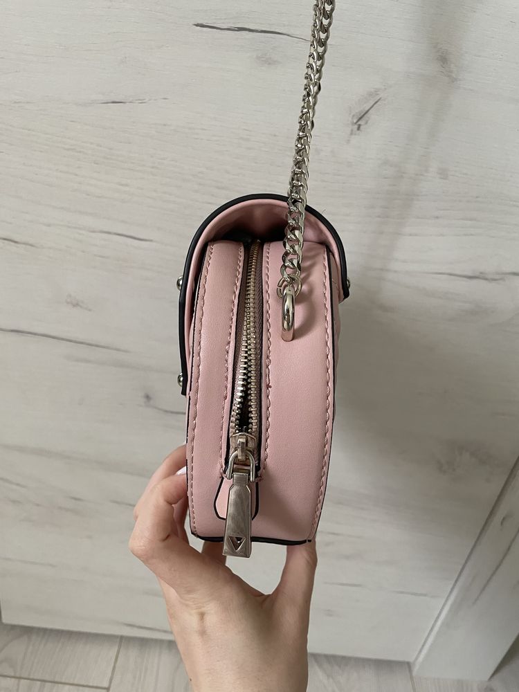 Geanta Guess mica