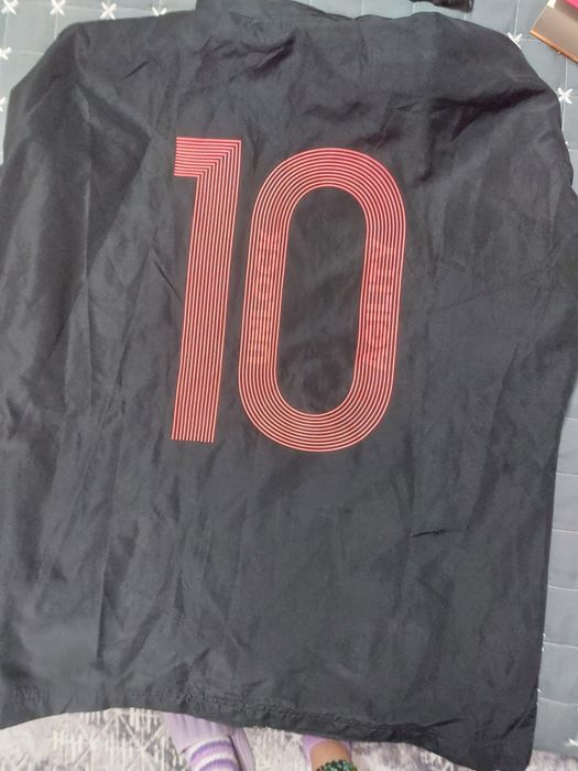 Поръчково горно адидас