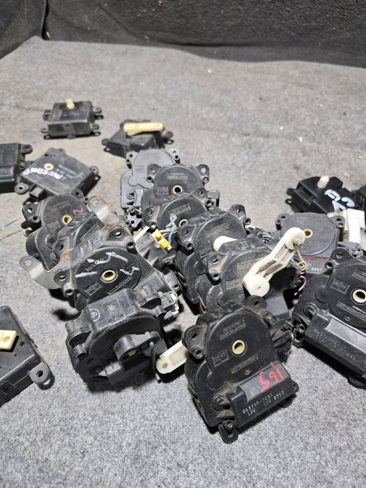 Сервопривод печки Тойота Камри Виндом ипсум 2 раум харриер Хайландер