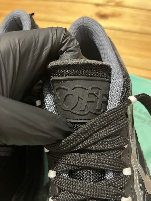 Обувки off-white