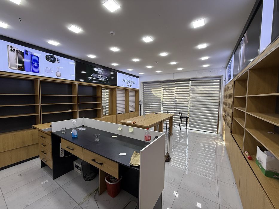 Telefon dukon uchun tayyor mebel sotiladi