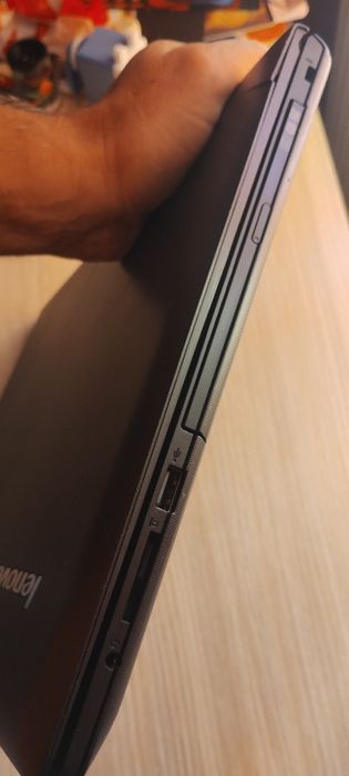 Vand laptop Lenovo