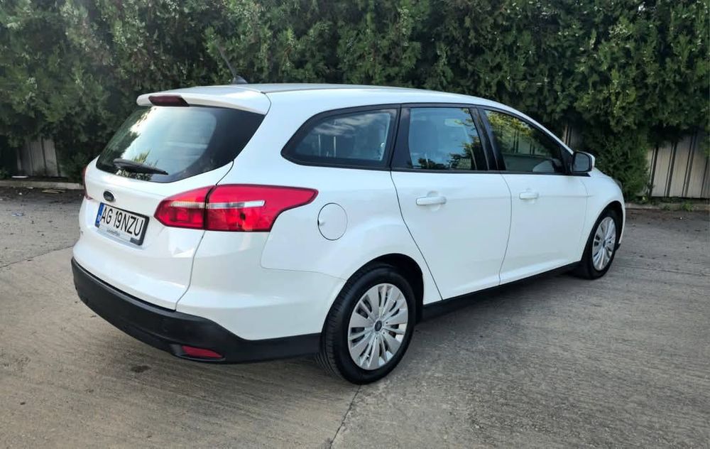 Vând Ford Focus Fiesta cu TVA inclus și deductibil