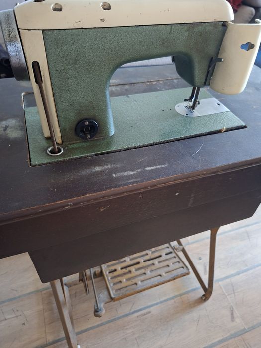Mașina de cusut.
