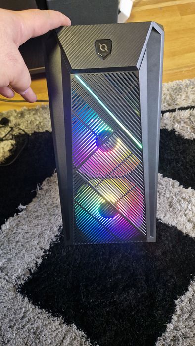 Carcasa pc cu ventiloare RGB