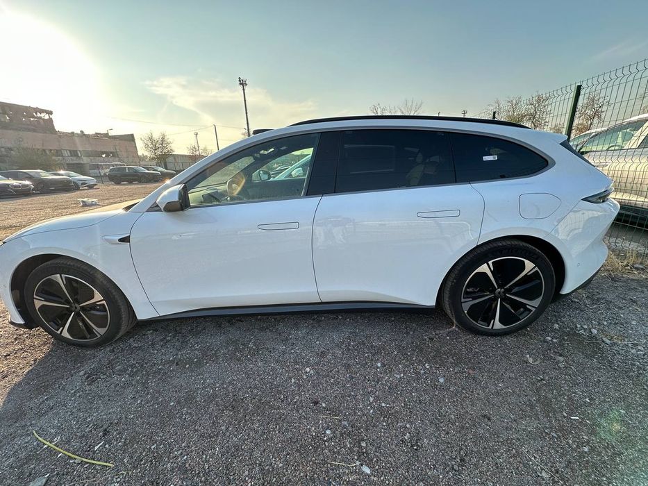 NIO ET 5  touring 2025