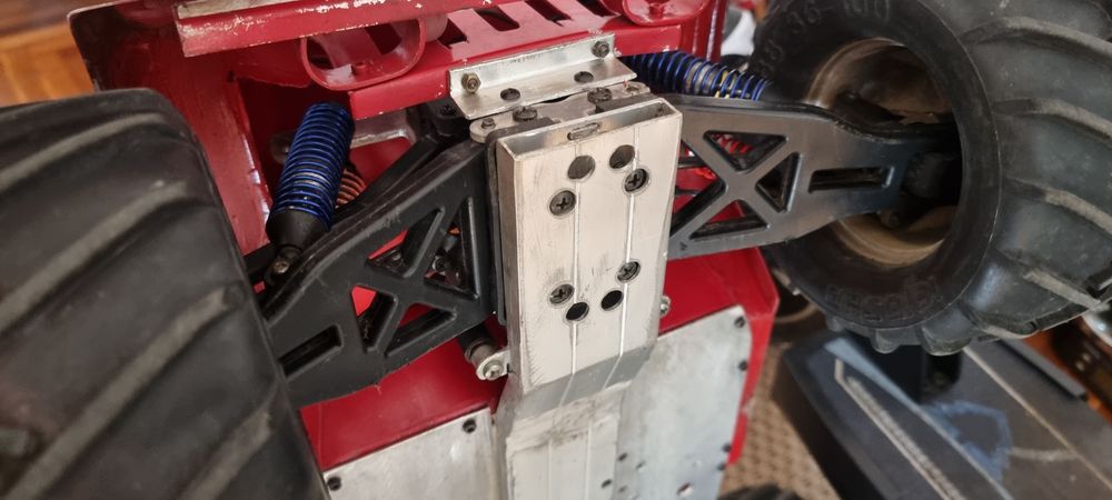 masina automodel cu telecomanda jeep rc metal