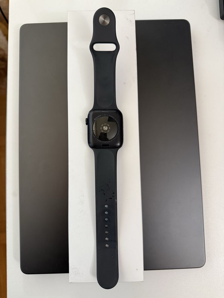 Apple Watch SE 2 44mm