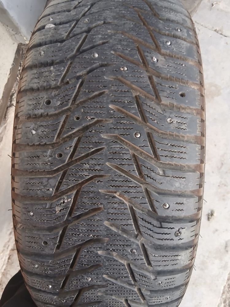 Б/у шины Қыстық дөңгелек Шины зимние шипованные 215/55 R16