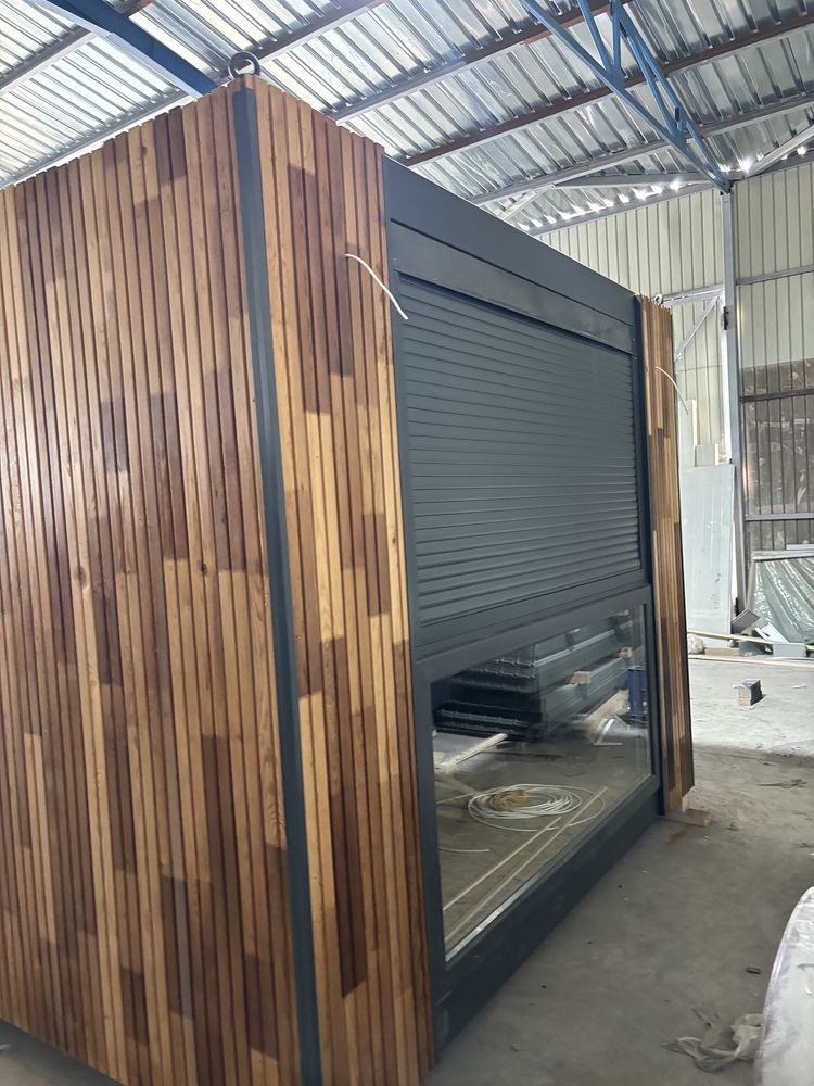 Container cu finisaje premium container lux magazin