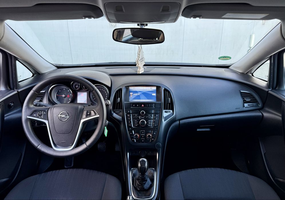Opel Astra J Tourer / 1.7 CDTI 125 CP / Navi