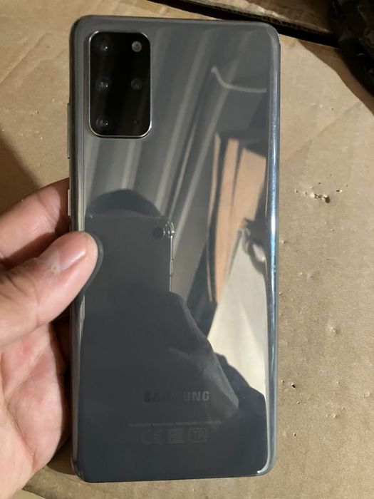 Samsung galaxy S20 Plus память 8/128ГБ,обмен