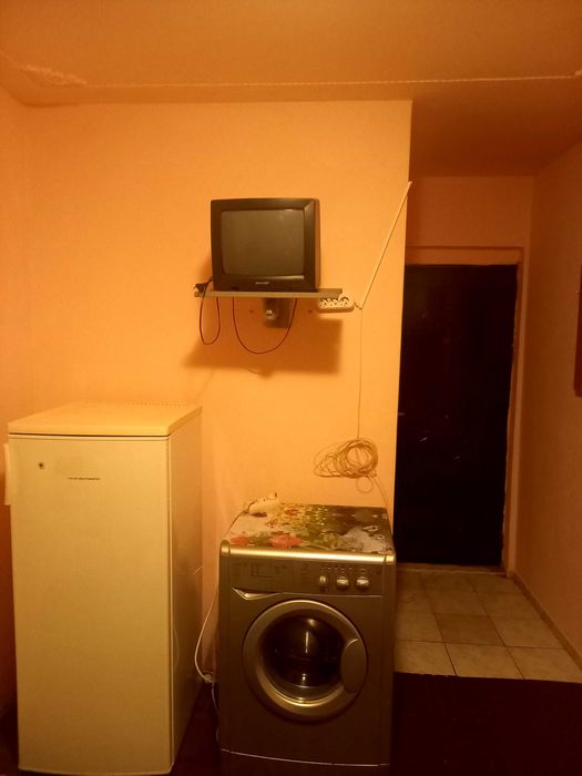 Închiriez garsonieră cf 3 zona Bou-Roșu