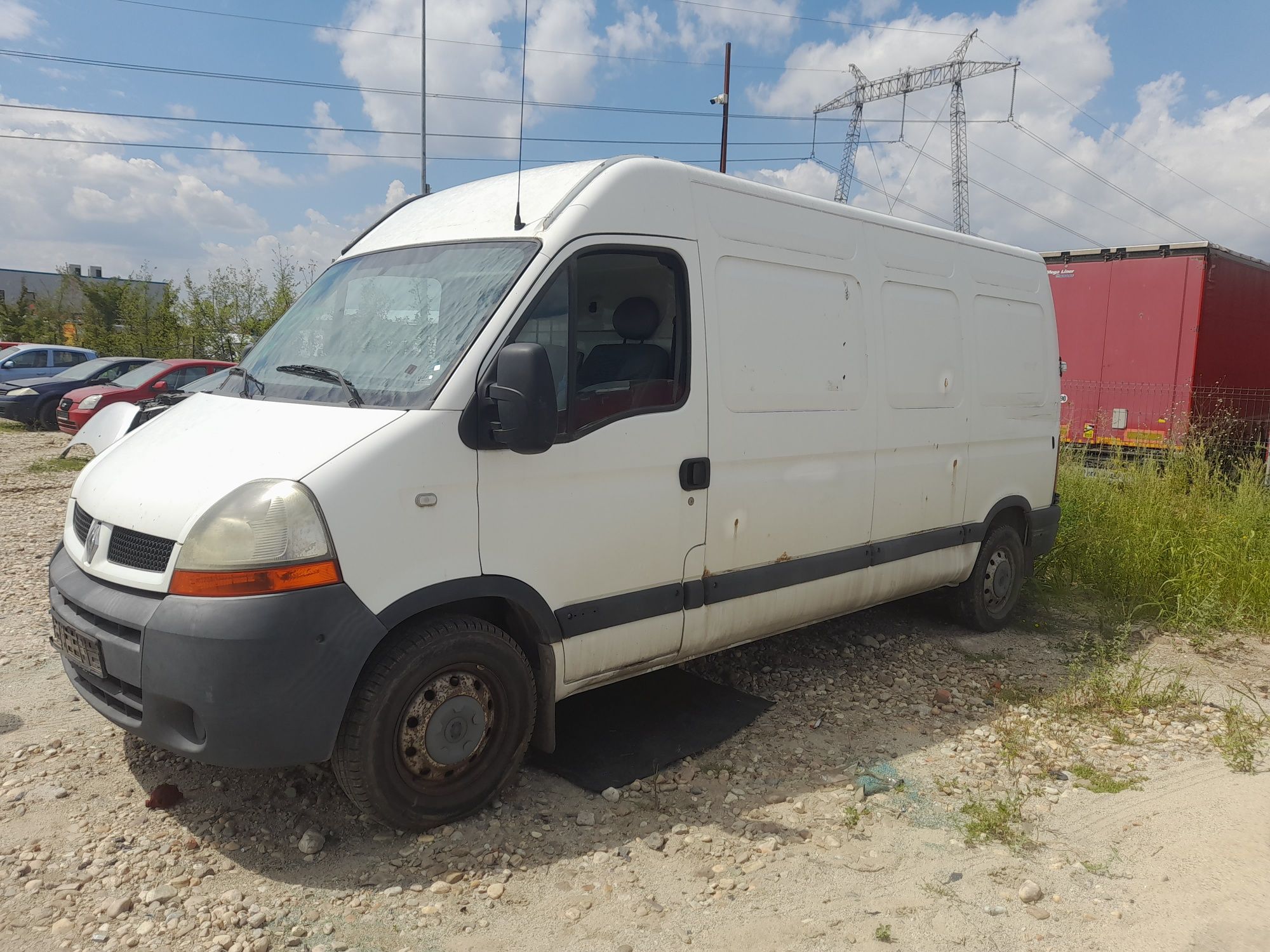 Dezmembrez Renault master an 2005 motor 2.5 diesel