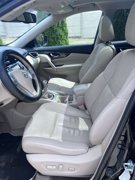 Nissan X-trail Tekna 1.6 DCI Manuala persoana fizica