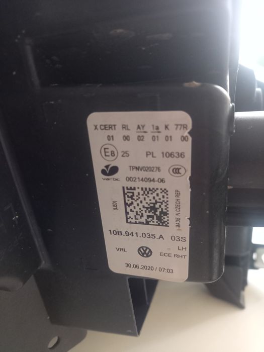 Far stanga VW passat b8 facelift led