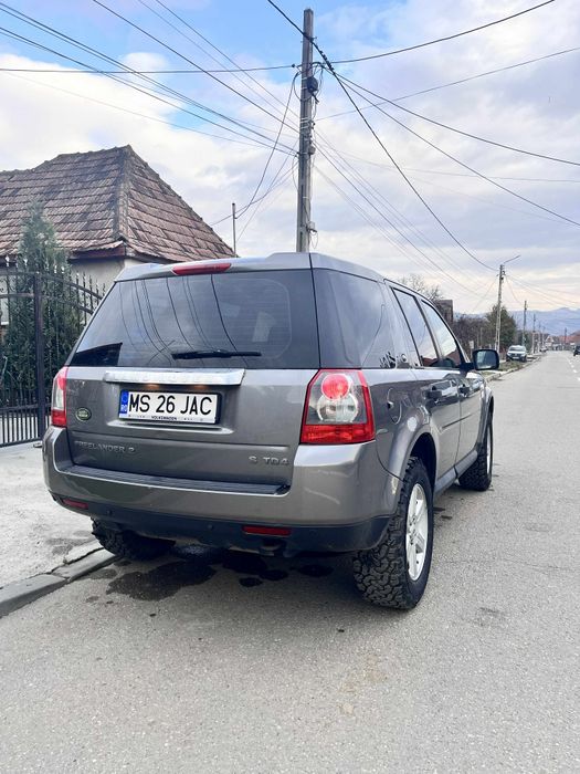 Vând land rover freelander 2