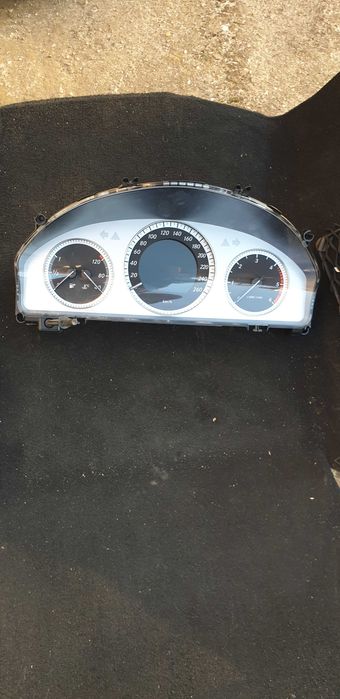 Ceasuri bord Mercedes-Benz w204
