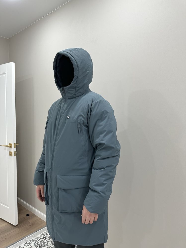 Продам куртку новую Fila
