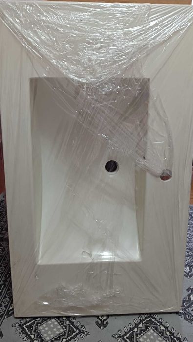 Vând lavoar baie Kuma.