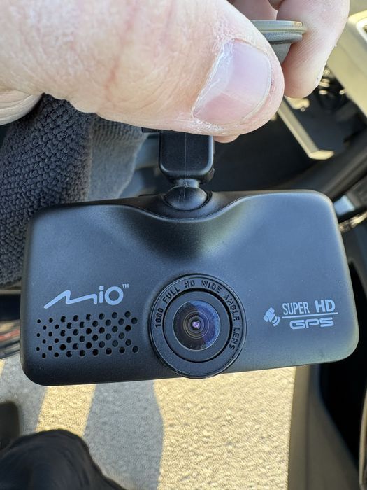 Видеорегистратор Mio MiVue 618 Super HD Dashcam с GPS