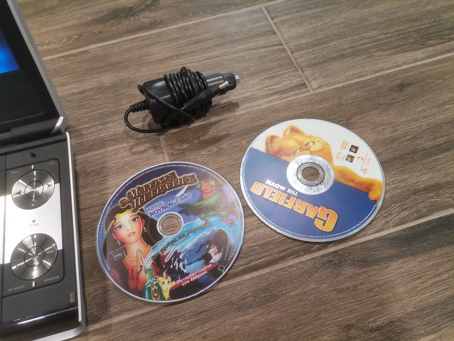 Преносим DVD Плеър Philips PET725 – Пълен комплект!