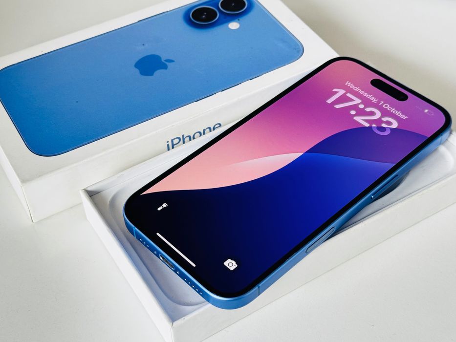 Iphone 16 128GB Ultramarine Гаранция 1 година