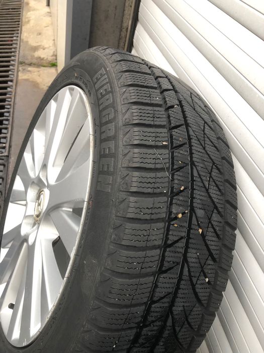 Джанти 5*114.3 r17 със зимни гуми 205/55/17