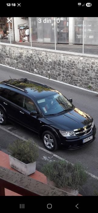 Vând Dodge journey