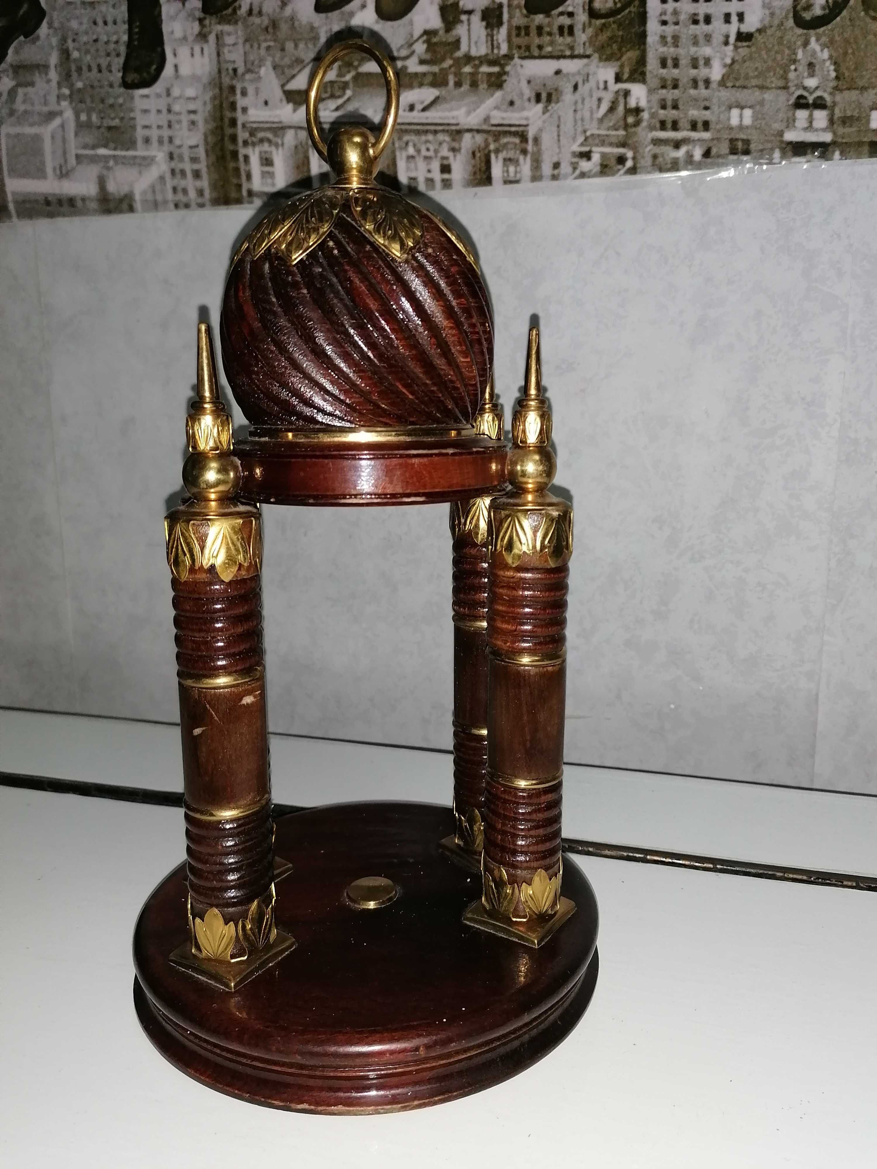 Тълкувания на корана,коран на арабски с обяс. на  френски и Кабала..