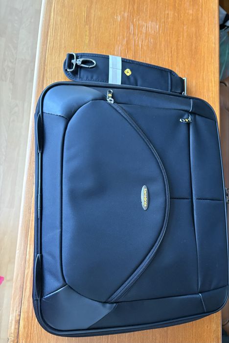 Geanta servieta laptop SAMSONITE noua ,travel,business, de umar, negru