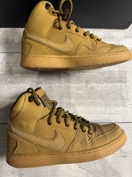 Дамски Обувки номер 38/39 Nike