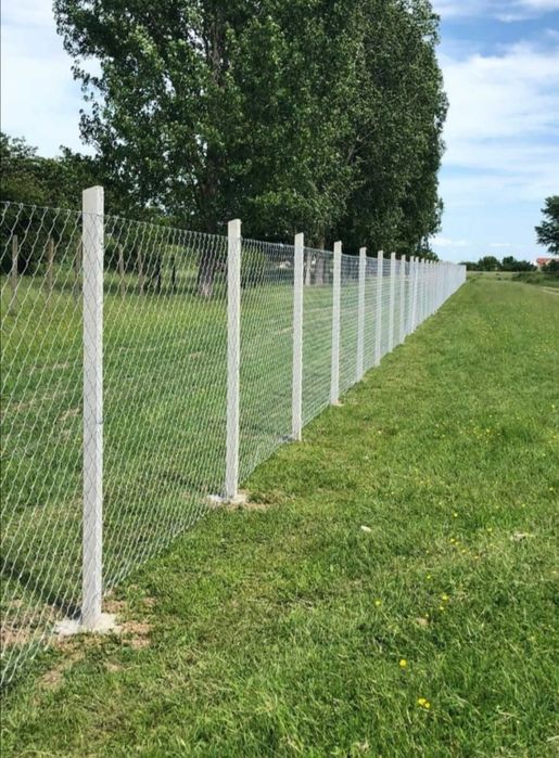 Construim garduri la comanda clientului