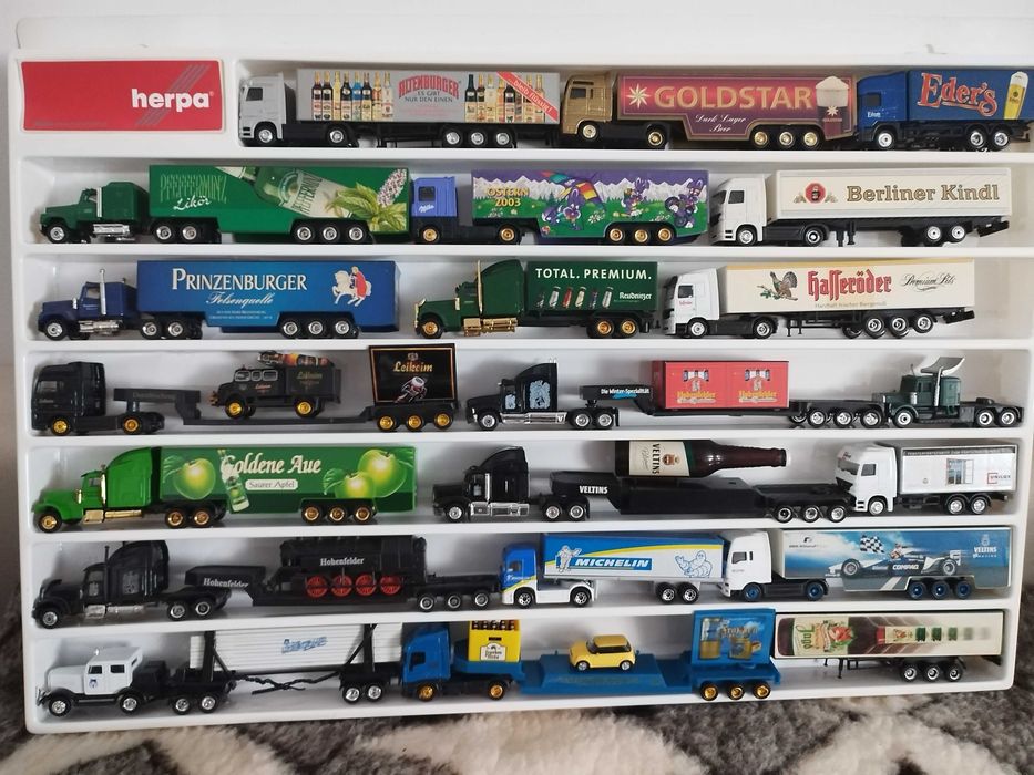 Голяма колекция от камиони Herpa