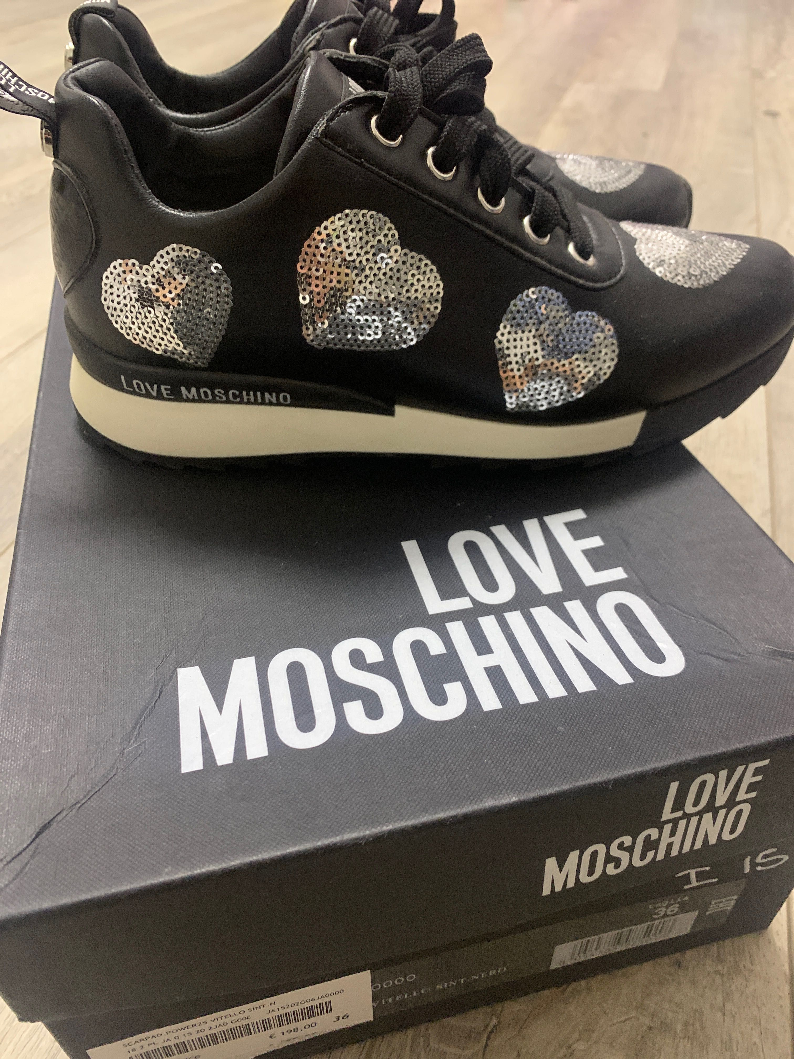 Sneakers Moschino stare noua