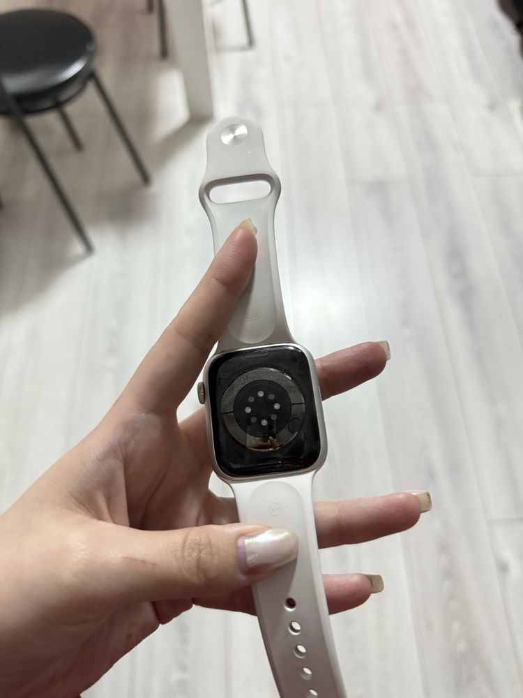 Смарт-часы Apple Watch Series 8 45 мм