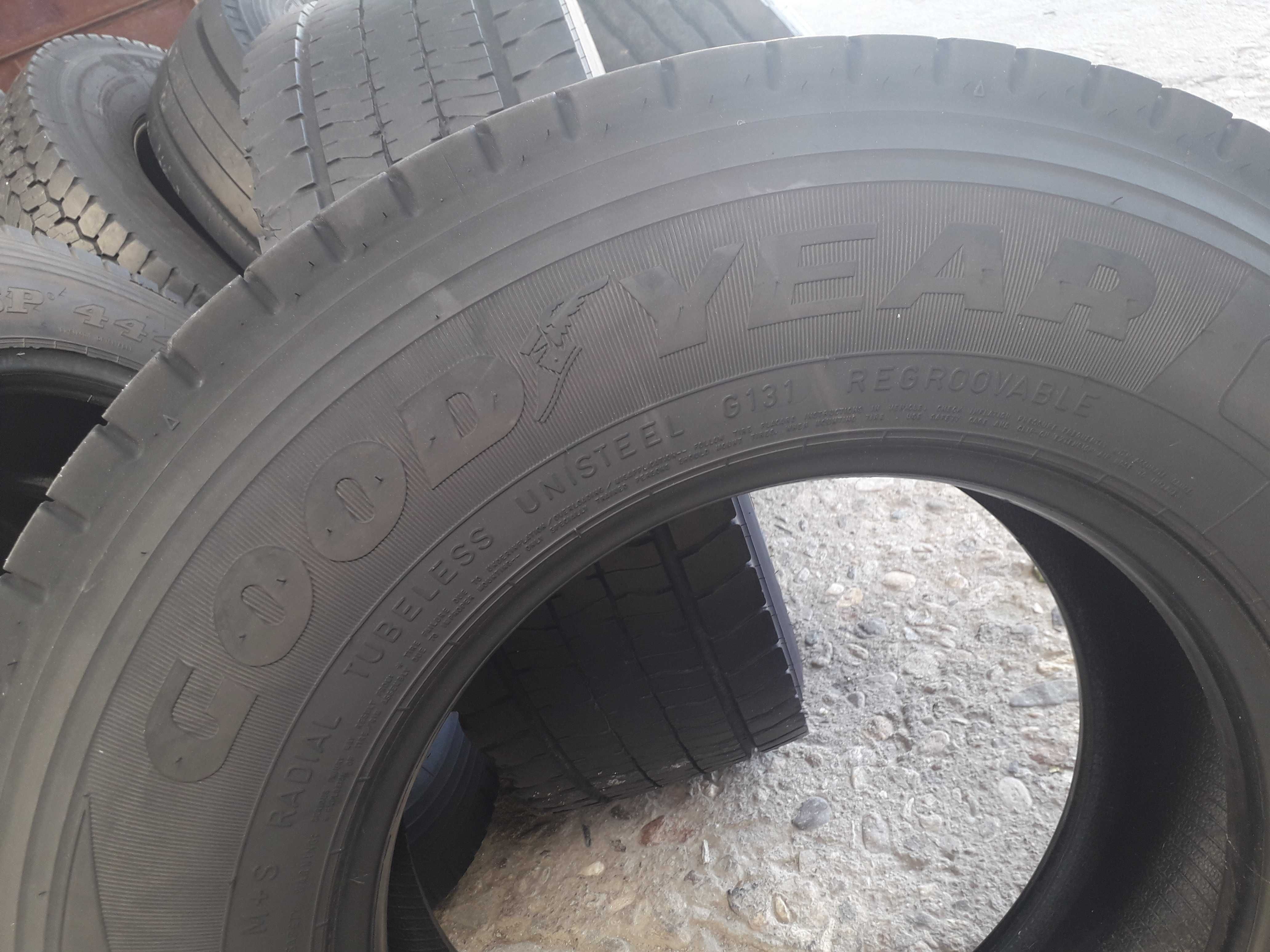 2 тежкотоварни гуми R17.5 265/70 Goodyear Regional RHD 2  139/136M M+S