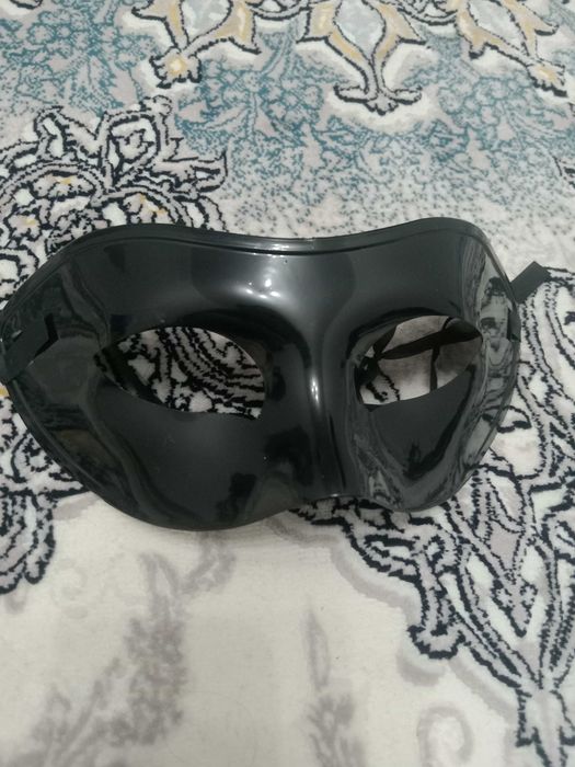 Продам новогоднюю маску