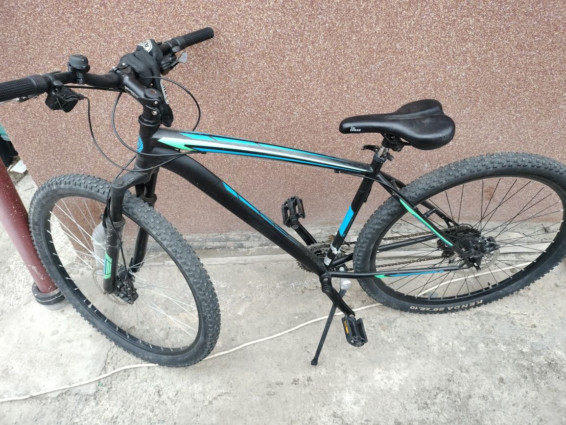 Vînd Bicicletă MTB cu roți de 29