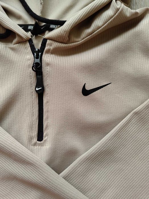 Дамски екипи Nike, HH