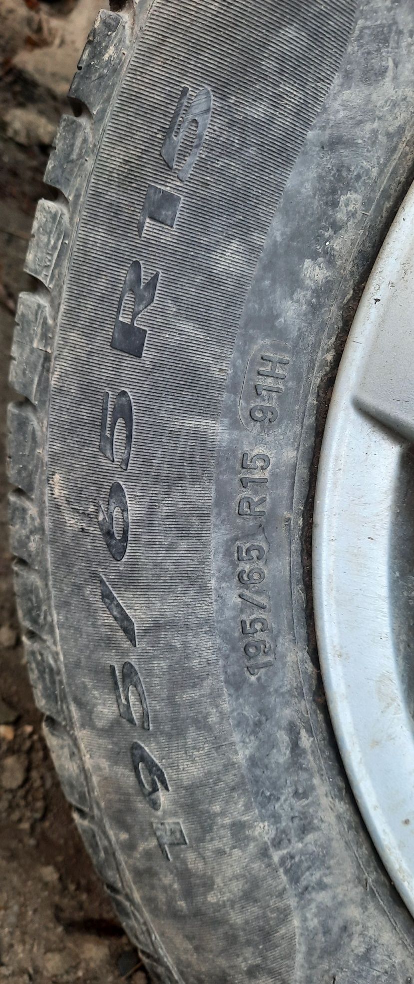 Vând jante golf 4 195/65 r15