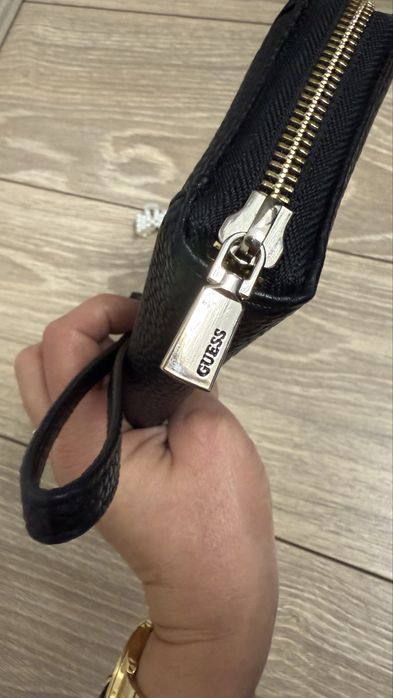 Оригинално портмоне Guess